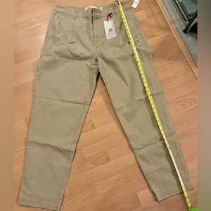 Gap Women’s Pleated Iconic Khaki NWT - 16 Tall